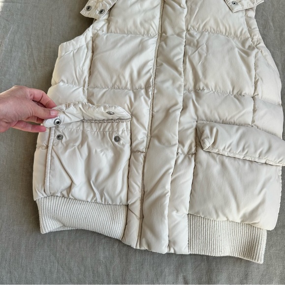 Gap Puffer Vest with Detachable Hood - Ivory, Size XS - Picture 2 of 6